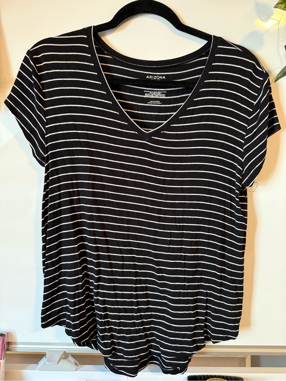 Arizona Jean Company Black and White Striped V-Neck Tee